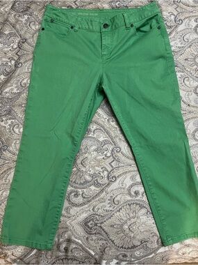 Talbots Green Signature Slim Crop Pants in excellent condition. Size 10p